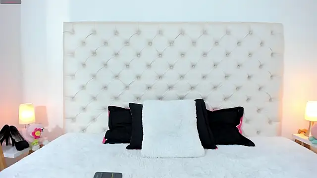 Snapshot of esmeralda06 chatting on March 21, 2025, 12:06 pm esmeralda06 online show from March 21, 2025, 12:06 pm