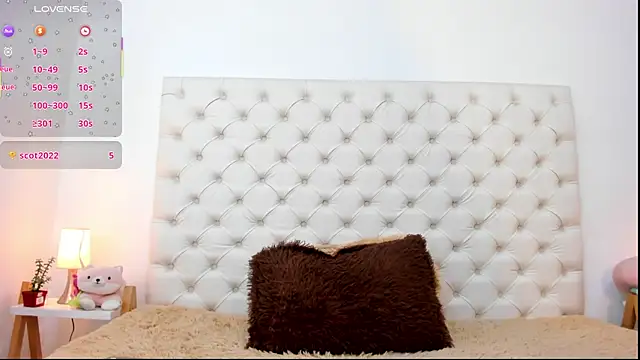 esmeralda06 online show from March 19, 2026, 2:06 pm