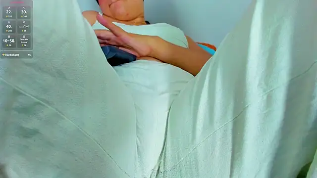 evaa greey online show from November 17, 2025, 8:13 pm