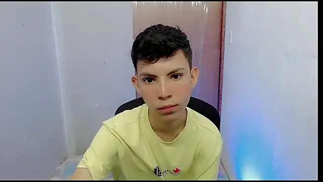 Alexxx lov online show from February 19, 2025, 12:33 pm