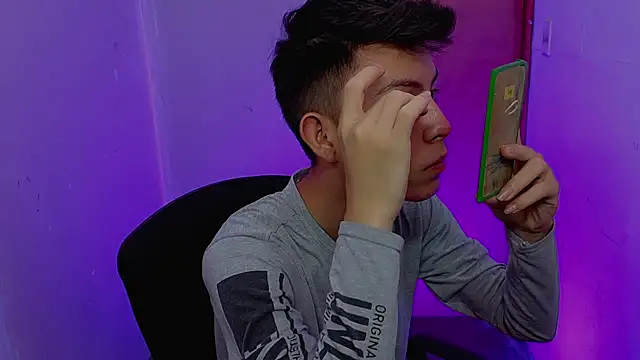 Alexxx lov online show from February 24, 2026, 12:17 pm