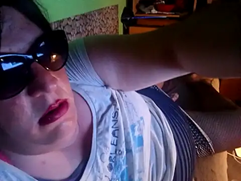 Snapshot of Adrianka chatting on June 25, 2026, 1:14 am Adrianka online show from June 25, 2026, 1:14 am