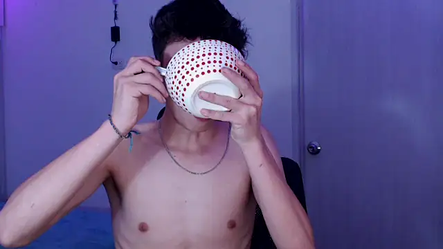 Juanmres online show from March 20, 2026, 2:23 am