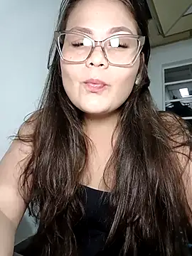 Vale Saenzz online show from September 8, 2025, 9:03 pm