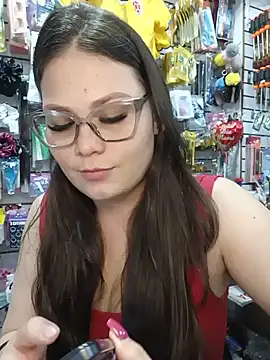 Snapshot of Vale_Saenzz chatting on June 1, 2026, 9:36 pm Vale Saenzz online show from June 1, 2026, 9:36 pm