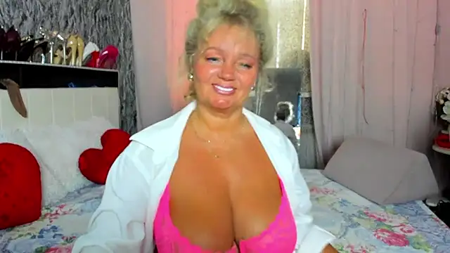 Snapshot of MartiniMartini chatting on June 23, 2026, 1:58 am MartiniMartini online show from June 23, 2026, 1:58 am