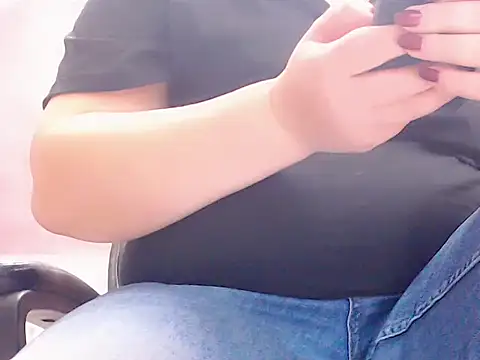 Snapshot of Wetandnaughtyxx chatting on March 1, 2025, 10:02 am Wetandnaughtyxx online show from March 1, 2025, 10:02 am