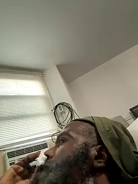 Snapshot of shavez5888 chatting on October 10, 2025, 11:11 am shavez5888 online show from October 10, 2025, 11:11 am