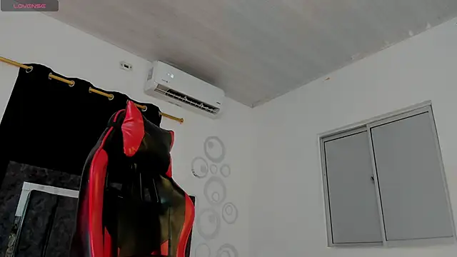 Nicol TransGirl online show from March 7, 2026, 2:40 am