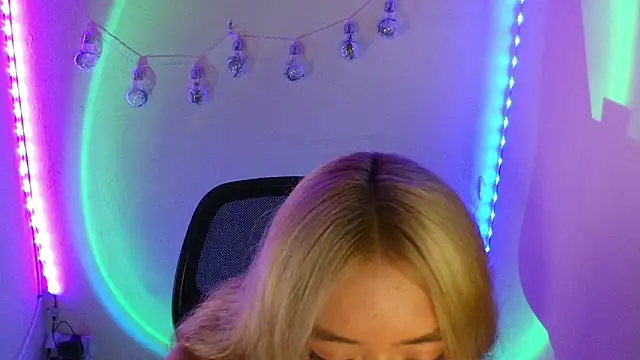 Snapshot of Lya1_ch chatting on February 2, 2026, 9:36 pm Lya1 ch online show from February 2, 2026, 9:36 pm