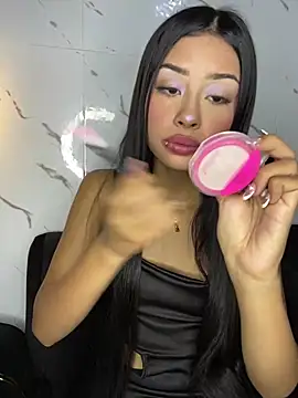 Snapshot of Miss_karol chatting on March 6, 2025, 5:33 pm Miss karol online show from March 6, 2025, 5:33 pm