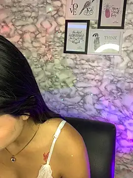 Snapshot of Miss_karol chatting on November 27, 2025, 7:47 pm Miss karol online show from November 27, 2025, 7:47 pm