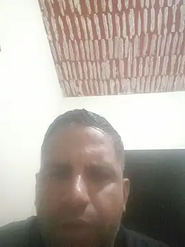 Snapshot of DOMINADOR5 chatting on February 23, 2025, 11:14 pm DOMINADOR5 online show from February 23, 2025, 11:14 pm