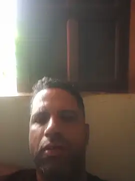 Snapshot of DOMINADOR5 chatting on February 25, 2025, 11:32 am DOMINADOR5 online show from February 25, 2025, 11:32 am