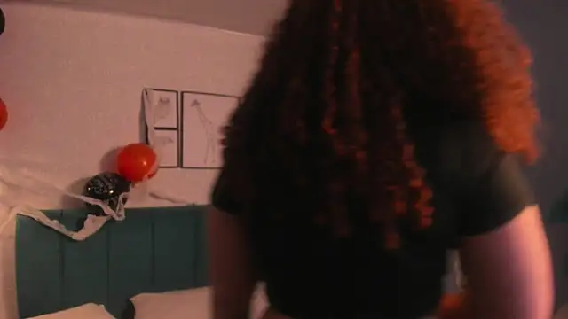 ninna curly online show from October 30, 2025, 4:33 am