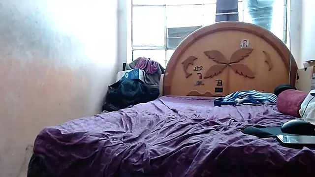 nakedlima online show from February 23, 2026, 5:02 pm