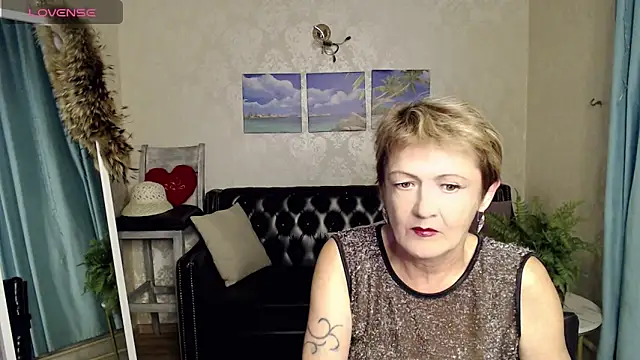 SexyGrandma  online show from October 3, 2025, 5:03 pm