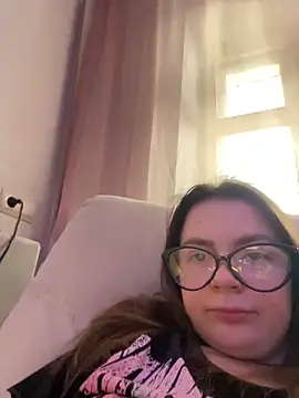 DearAlise online show from March 1, 2026, 10:04 am