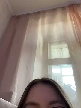 Snapshot of DearAlise chatting on March 11, 2026, 10:42 am DearAlise online show from March 11, 2026, 10:42 am
