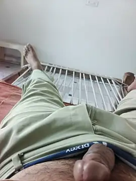 xmanrawan2 online show from October 3, 2025, 3:52 am