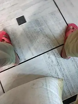 xmanrawan2 online show from October 6, 2025, 3:08 am