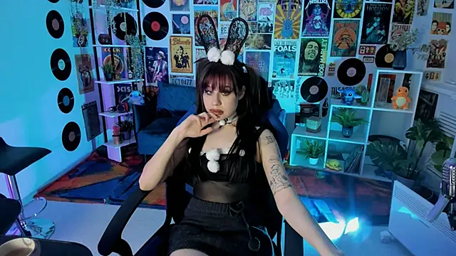 MisaPage online show from March 8, 2025, 1:28 am