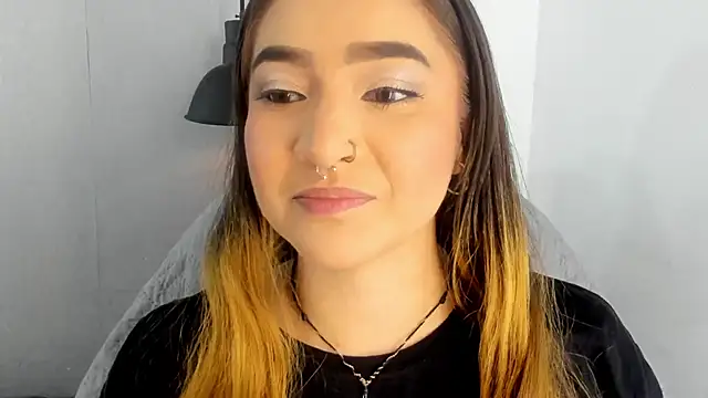 Shanntal  online show from October 10, 2025, 7:58 pm