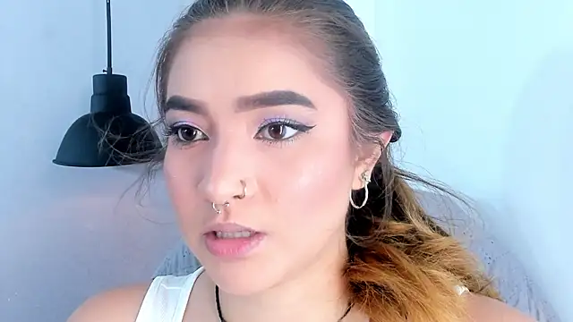 Shanntal  online show from October 11, 2025, 7:59 pm