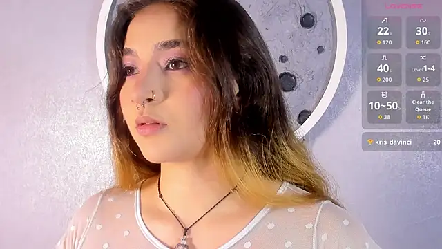 Shanntal  online show from November 24, 2025, 8:20 pm