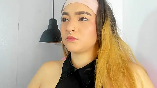 Shanntal  online show from October 17, 2025, 2:19 pm