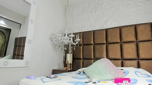 zoe taylorr1 online show from October 2, 2025, 4:16 am