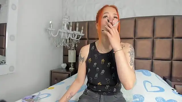 zoe taylorr1 online show from September 24, 2025, 1:46 am