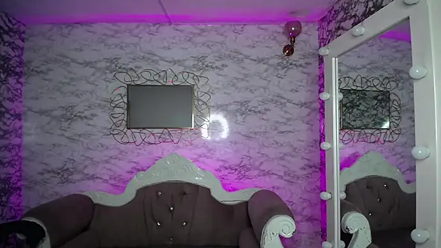 Hela v online show from March 3, 2025, 12:39 pm