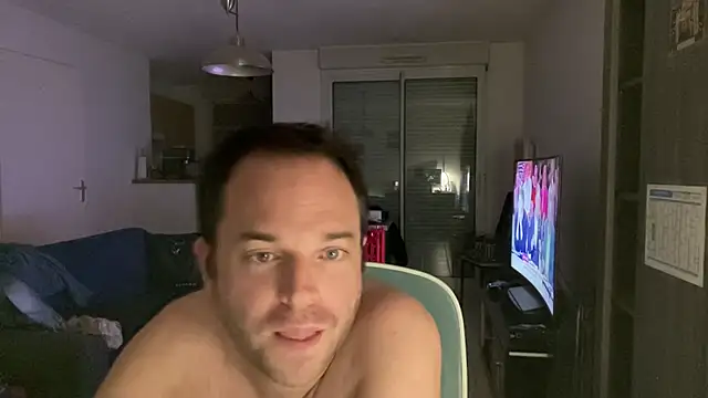 Funnyjul31 online show from January 9, 2026, 7:54 pm