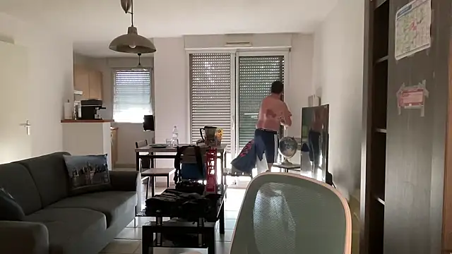 Funnyjul31 online show from September 20, 2025, 12:21 pm