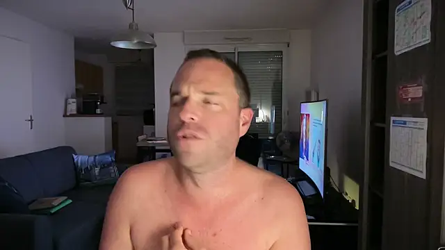 Funnyjul31 online show from October 15, 2025, 5:32 pm