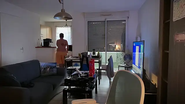 Funnyjul31 online show from September 26, 2025, 5:42 pm