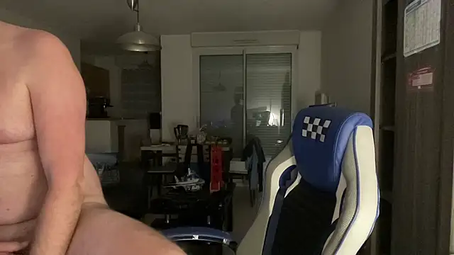 Funnyjul31 online show from March 16, 2025, 9:26 pm