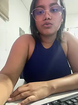 my cam online show from March 17, 2025, 10:40 pm