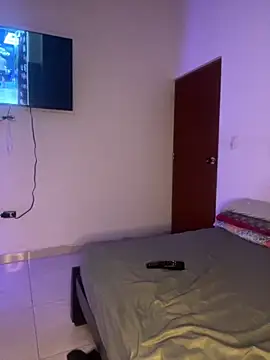 my cam online show from October 19, 2025, 1:52 am