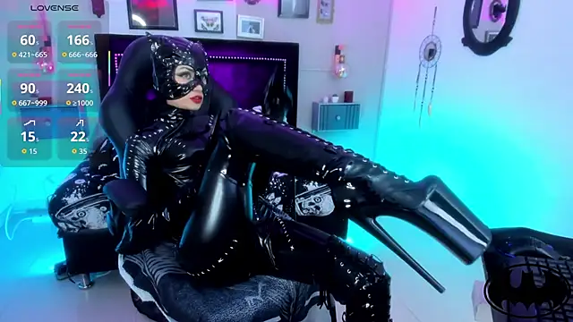 IsisRaichuu  online show from October 29, 2025, 8:41 pm