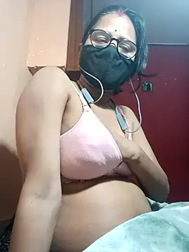 Snapshot of runi31 chatting on February 2, 2026, 10:03 am runi31 online show from February 2, 2026, 10:03 am