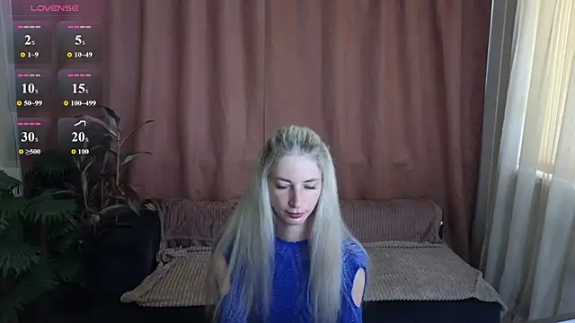 skinnyladyy online show from July 3, 2026, 2:40 am