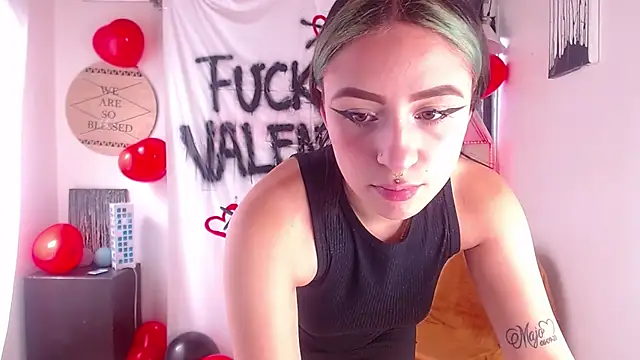 melodygirl   online show from February 15, 2025, 7:28 pm