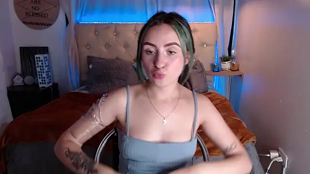 melodygirl   online show from February 25, 2025, 10:42 pm