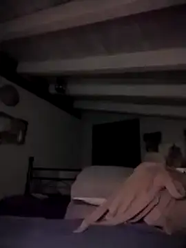 Snapshot of divinaerotica chatting on November 14, 2025, 6:11 pm divinaerotica online show from November 14, 2025, 6:11 pm