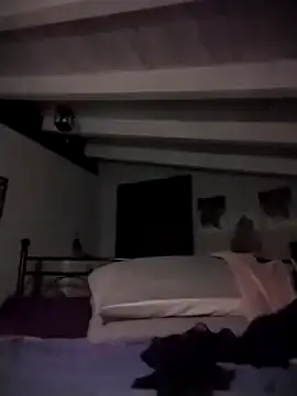 Snapshot of divinaerotica chatting on November 10, 2025, 5:51 pm divinaerotica online show from November 10, 2025, 5:51 pm