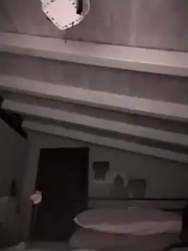 Snapshot of divinaerotica chatting on February 26, 2025, 5:53 pm divinaerotica online show from February 26, 2025, 5:53 pm