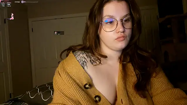 MrsJess online show from March 12, 2025, 2:20 am