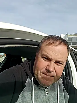 Pourleplasirs online show from November 12, 2025, 1:04 pm